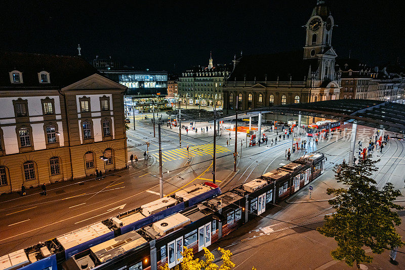 伯尔尼火车站(Bahnhof Bern)和伯尔尼圣灵教堂